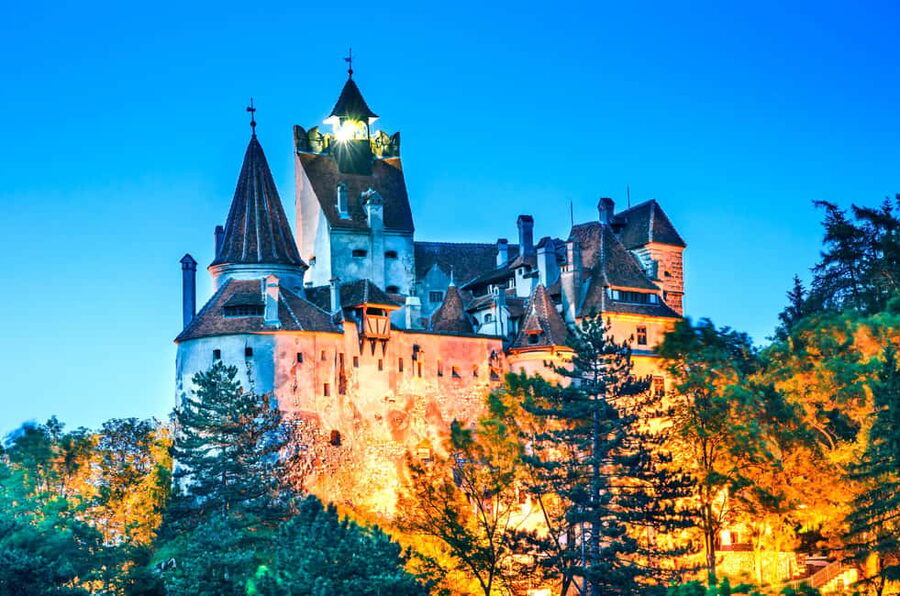1-Day Minivan Tour 3 Castles: Peles, Wednesday & Dracula’s - Why this three-castle route works