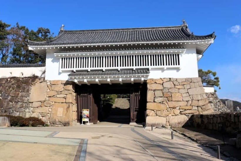 1-Day Tour from Okayama: Kurashiki, Gardens & Okayama Castle - Kurashiki Bikan and its canal-side old town