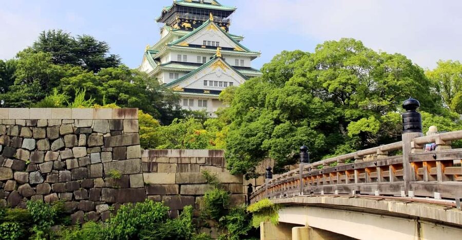 1-Day walking tour in Osaka:Castle, temples and Ukiyoe - Shitennoji And Buddhism’s Route To Japan