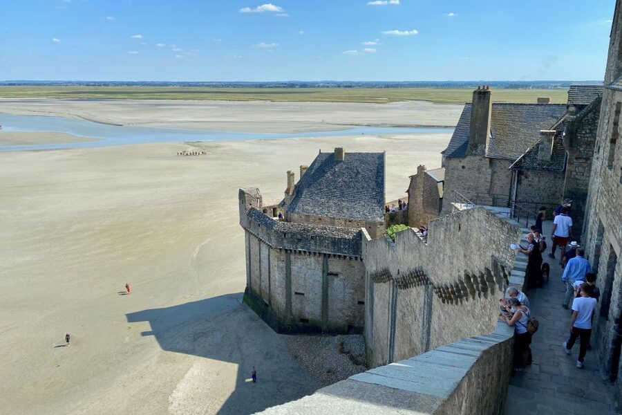 2-day Private D-Day Mont Saint-Michel 3 Castles by Mercedes - Day two: Mont Saint-Michel before the D-Day beaches