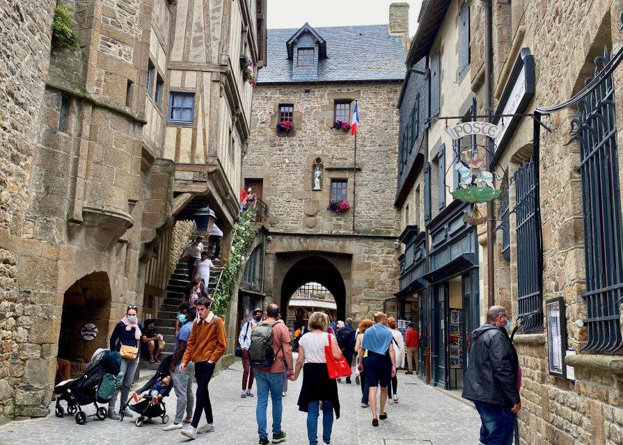 2-day Private D-Day Mont Saint-Michel 3 Castles by Mercedes - Omaha Beach puts the D-Day story in physical terms