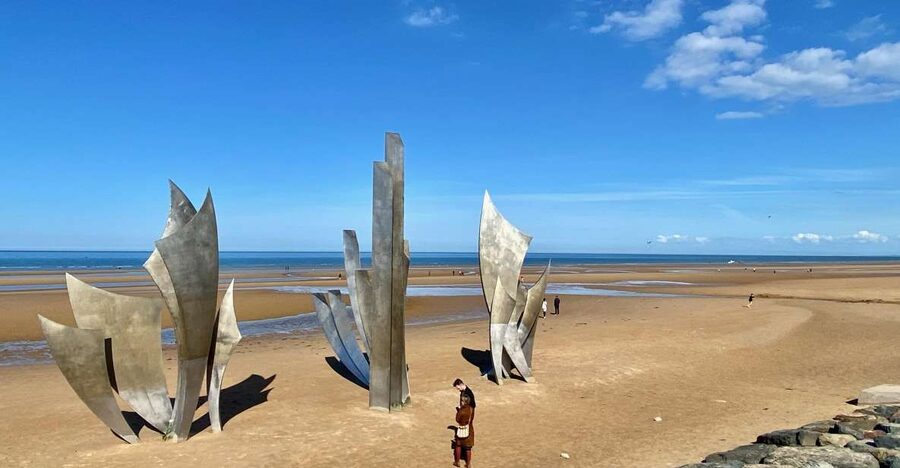 2-day Private D-Day Mont Saint-Michel 3 Castles by Mercedes - The American Cemetery is the emotional center