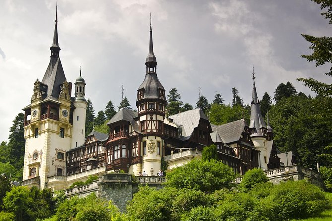 2-Day Small-Group Tour to Dracula's Castle, Rasnov Fortress, Peles Castle, Sighisoara and Libearty Brown Bear Sanctuary with Overnight in Brasov - Why this two-day route works from Bucharest