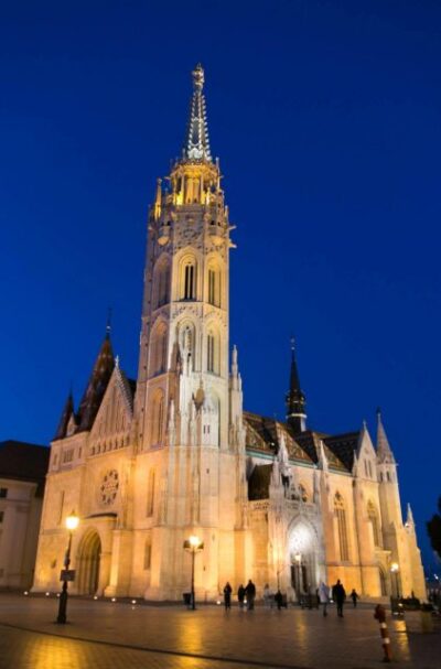 2 Hours Buda Castle Walking Tour – Walk with a Historian
