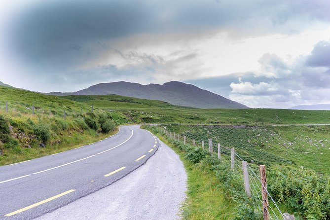 3-Day Blarney Castle, Ring of Kerry, & Cliffs of Moher Rail tour - Day one: Blarney Castle, Cork, and Cobh