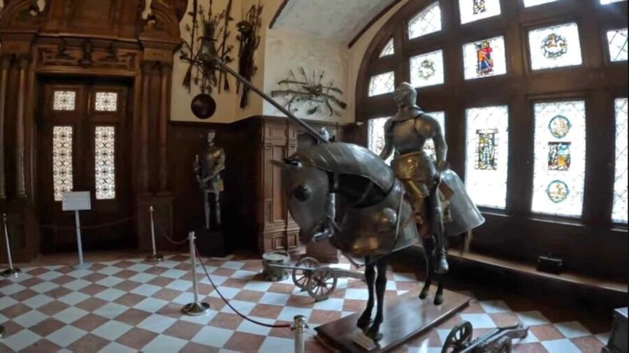 A day at the castles - Transylvania full day private tour - Peleș Castle and Romania’s royal chapter