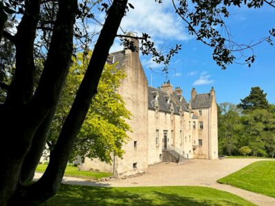 Aberdeen, Shire Castle & Distillery Private Group Day Tour