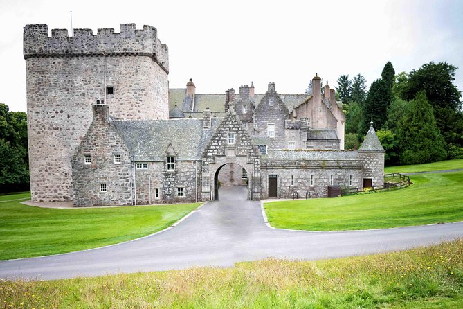 Aberdeenshire Private Half Day Castle & Historic Building Tour - Malcolm’s guiding style and the value of flexibility