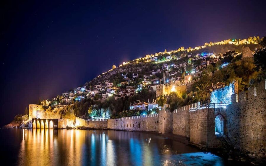 Alanya Night Tour: Castle, Cable Car & Cleopatra Beach - Who should book this three-hour outing?