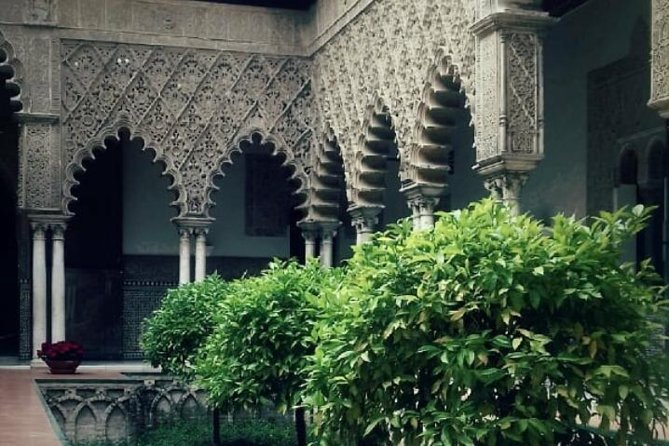 Alcazar and Cathedral of Seville Private Tour - Inside the Real Alcázar during the first 90 minutes
