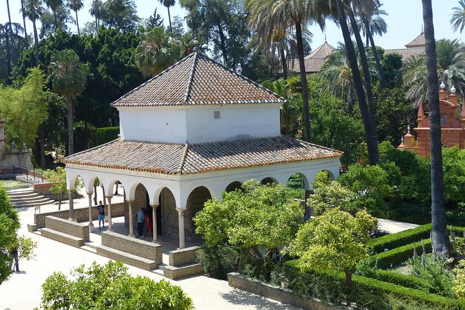 Alcázar and Jewish Quarter Guided Walking Tour in Seville - Who should choose this tour?