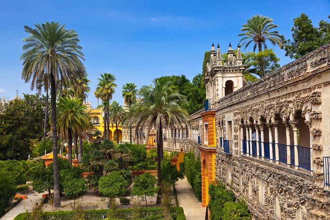 Alcazar, Cathedral and Giralda Guided Tour with Priority Tickets - The Giralda: a minaret turned bell tower