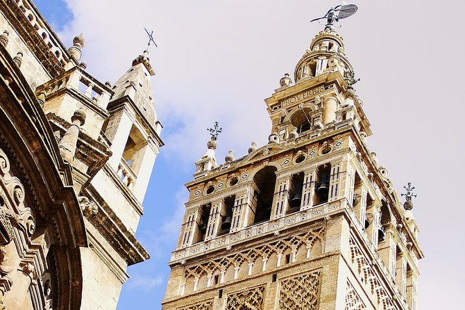 Alcazar & Cathedral of Seville Exclusive Group, max. 9 travelers - Seville Cathedral and its five vast naves
