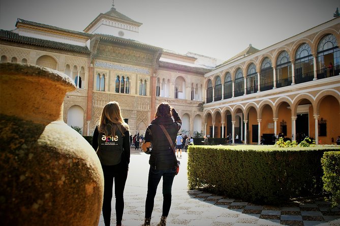 Alcazar of Seville Exclusive Group, max. 9 travelers - Meeting at the Immaculada Monument