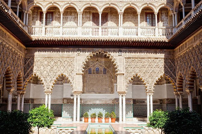 Alcazar of Seville with Cathedral & Giralda English Tour - Seville Cathedral and the 75-minute upgrade