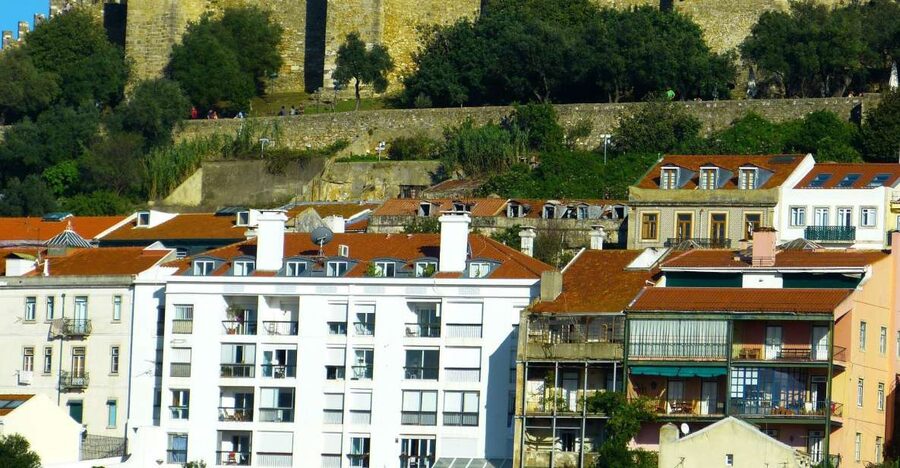 Alfama and the Castle of Saint George - Small Group Tour - Who should book this experience?