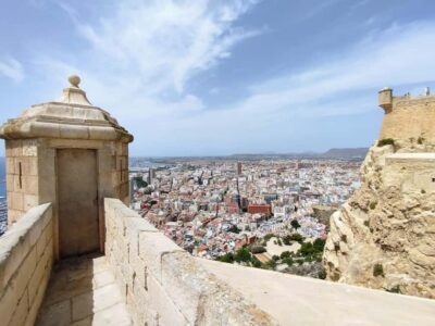 Santa Bárbara Castle & Local Traditions Tour 3H