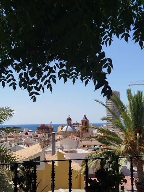 Alicante: Santa Bárbara Castle & Local Traditions Tour 3H - What the $29 price really covers