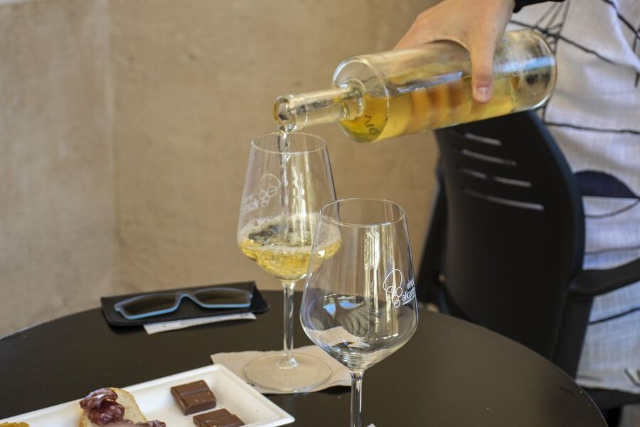 Alicante: Santa Bárbara Castle Wine Tasting & Tapas - Why this castle tasting works so well