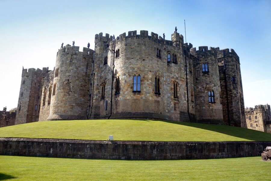 Alnwick Castle and Scottish Borders Tour from Edinburgh - Transport, comfort, and the cost of the day