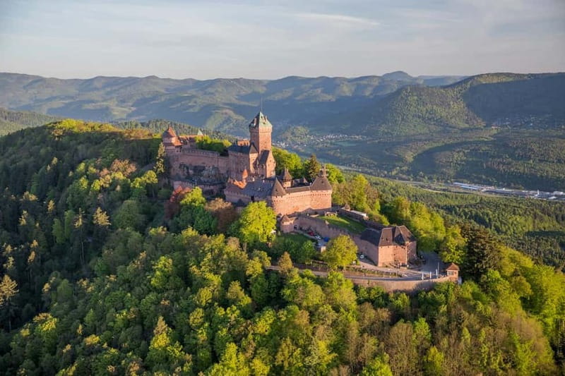 Alsace: Haut-Koenigsbourg Castle Entry Ticket - Grand halls and chambers with medieval character