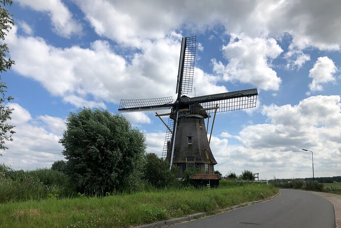Amsterdam Castle & Utrecht City - Private Day Tour - Muiderslot: a real defensive castle, not a modern replica