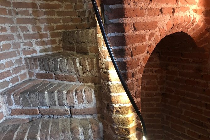 Amsterdam Castle & Utrecht City - Private Day Tour - A guide who shapes the day