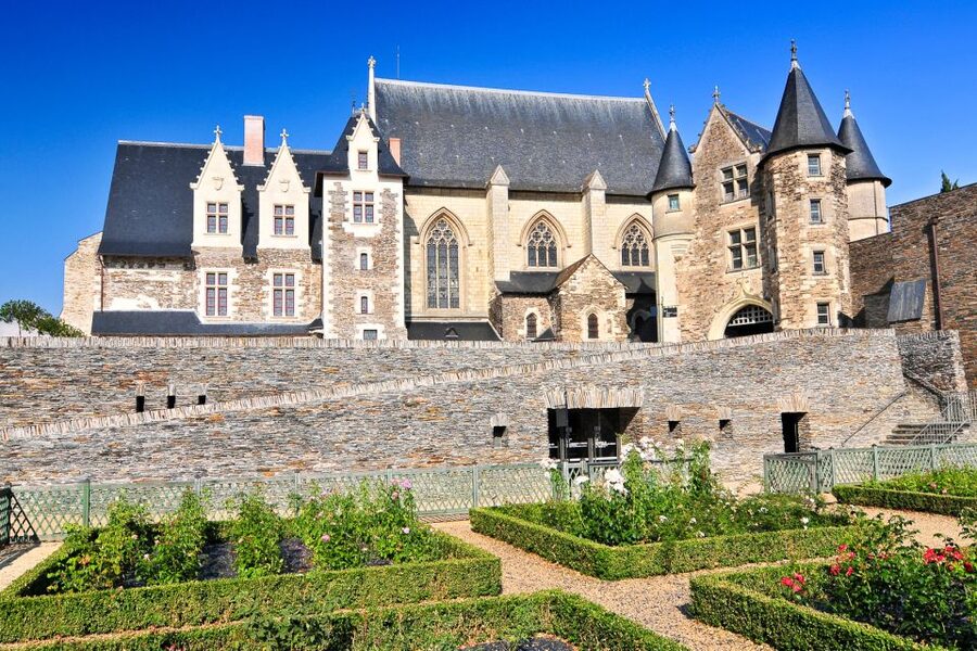Angers: Château d'Angers Entrance Ticket - Walking the ramparts above Angers