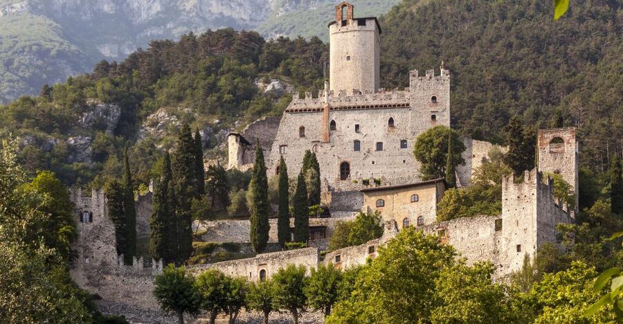 Avio: Avio Castle Entry Ticket - The Room of Love and its unusual medieval story
