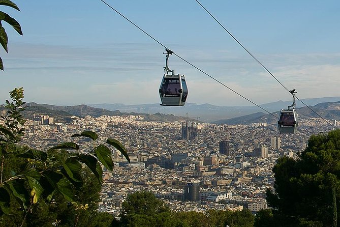 Barcelona Best Views: Old Town and Montjuic Castle Private Tour - Returning by cable car and ending with tapas