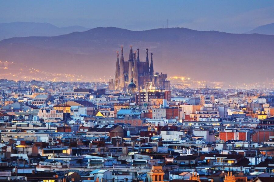 Barcelona Cable Car Sky Views, Magic Fountain & Castle Visit - The Magic Fountain reality check