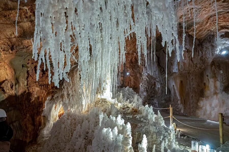 Barcelona: Monserrat, Castle and Salt Private Tour - Leaving Barcelona for Montserrat