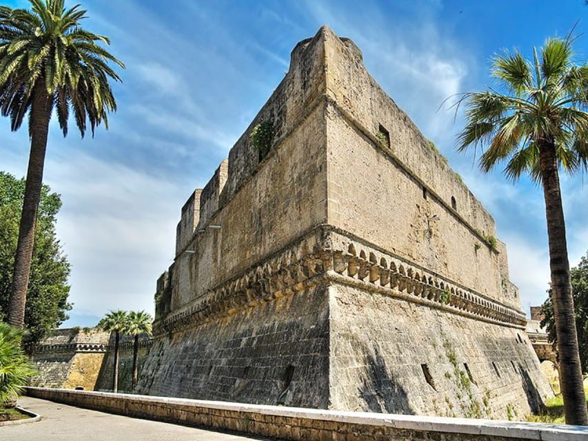 Bari: Norman-Swabian Castle Guided Tour - Jewelry in the Minorenni Tower