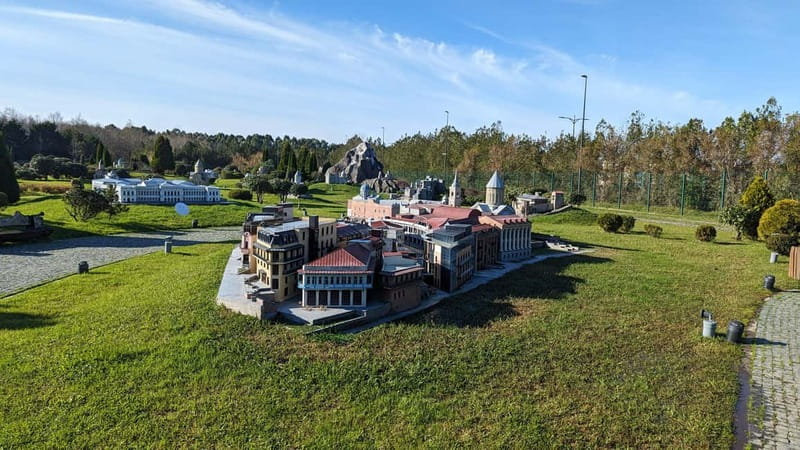 Batumi: Botanical Garden, Petra Fortress and Miniatures Park - What the guide and transport add