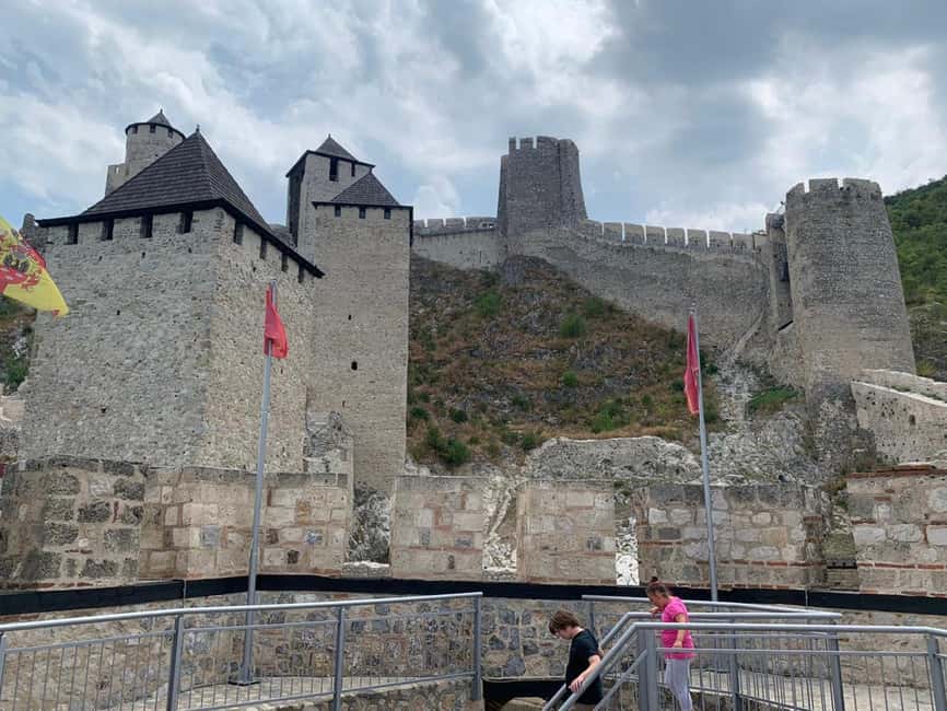 Belgrade: Golubac Fortress with Iron Gate Speed Boat Ride - Rakija at Pruna Distillery and Winery