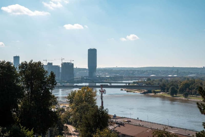 Belgrade: Guided City Tour and Kalemegdan Fortress Visit - Republic Square and Kneza Mihaila