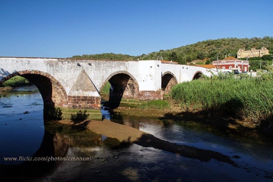 Benagil & Silves Castle Seightseing Tour from Albufeira - Benagil Cave is a viewpoint, not a boat excursion