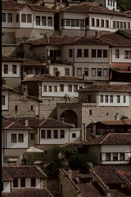 Berat, Albania: Castle and City Tour with Coffee Break - Meeting at the Qato Tours office