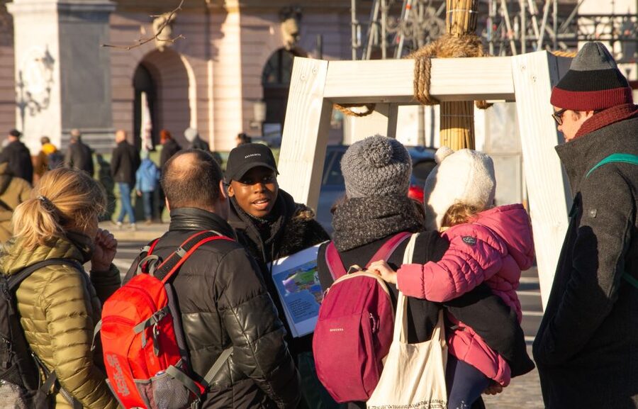 Berlin: Decolonial Berlin Castle/ Humboldt Forum Guided Tour - Colonialism and the making of museum power