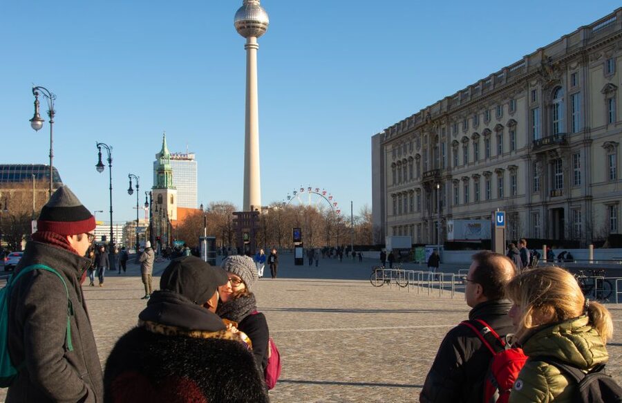 Berlin: Decolonial Berlin Castle/ Humboldt Forum Guided Tour - Inside the ethnological collection