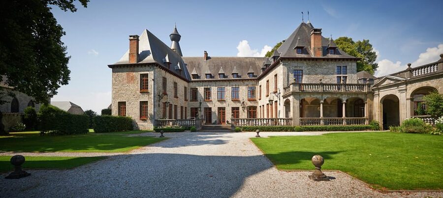 Bioul (near Dinant) : Château de Bioul Tour and Wine Tasting - From vineyard rows to the winery
