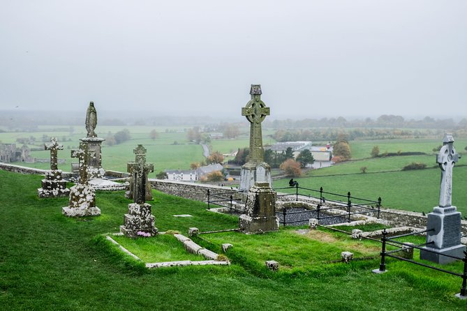 Blarney, Rock of Cashel & Cahir Castles Day Tour From Dublin - Rock of Cashel: Ireland’s dramatic first stop