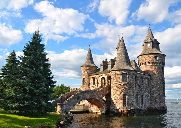 Boldt Castle and Thousand Islands Helicopter Tour - Why a helicopter is a smart way to see the Thousand Islands