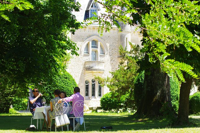 Bordeaux Full day Medoc and St Emilion 3 chateaux with Lunch - The Saint-Émilion family estate