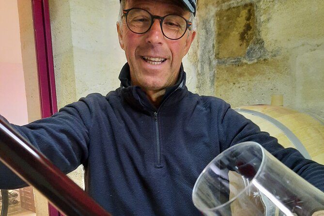 Bordeaux Médoc Region Private Wine Lovers Tour with Chateau Visits & Tastings - How the day feels with different guides