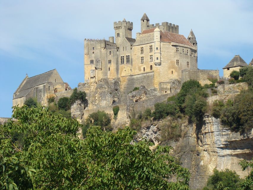 Bordeaux to Dordogne: Castles & Villages Private Tour - Domme and the Knights Templar connection