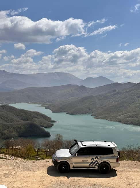 Bovilla Lake & Kruja Castle, Gamti Mnt Optn Hike by 4x4 SUV - A short break before the road to Kruja