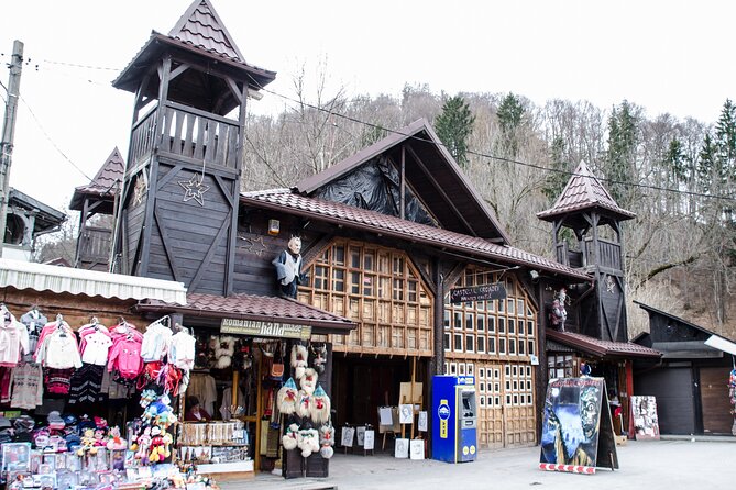 Bran Castle, Bear Sanctuary, and Rasnov Fortress Half Day Tour - Who should book this experience?