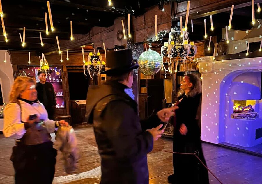 Brasov: Bran Castle Halloween Party & Night Tour + Transport - The one-hour spooky tour inside Bran Castle