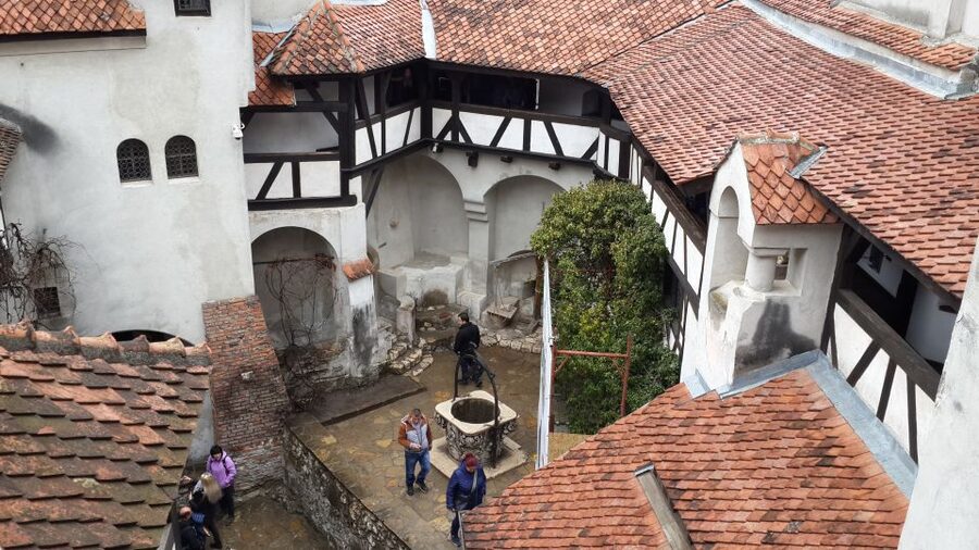 Brasov: Peles Castle, Bran Castle & Rasnov Fortress Day Tour - Why the eight-person limit matters